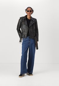 Selected Femme SLFNANA BIKER JACKET - Casaco de couro - black