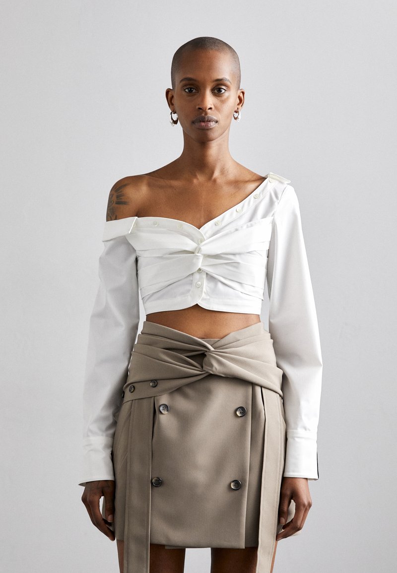 ROKH - ASYMMETRIC TWIST CROP BLOUSE - Blouse - white, Enlarge