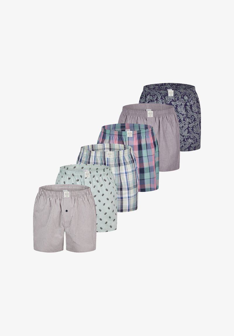 Šest párů pánských boxerů v různých vzorech: kostkované, květinové, kárované a jednobarevné. Materiály vypadají měkké s elastickými pasy.
