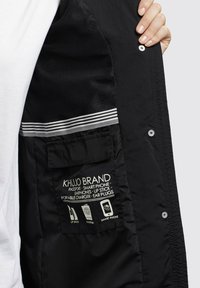 khujo ADDA - Palton scurt - schwarz