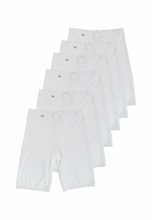 Sei paia di mutande bianche di lunghezza a metà coscia disposte sovrapposte, ciascuna con un piccolo logo blu vicino alla vita su sfondo bianco.