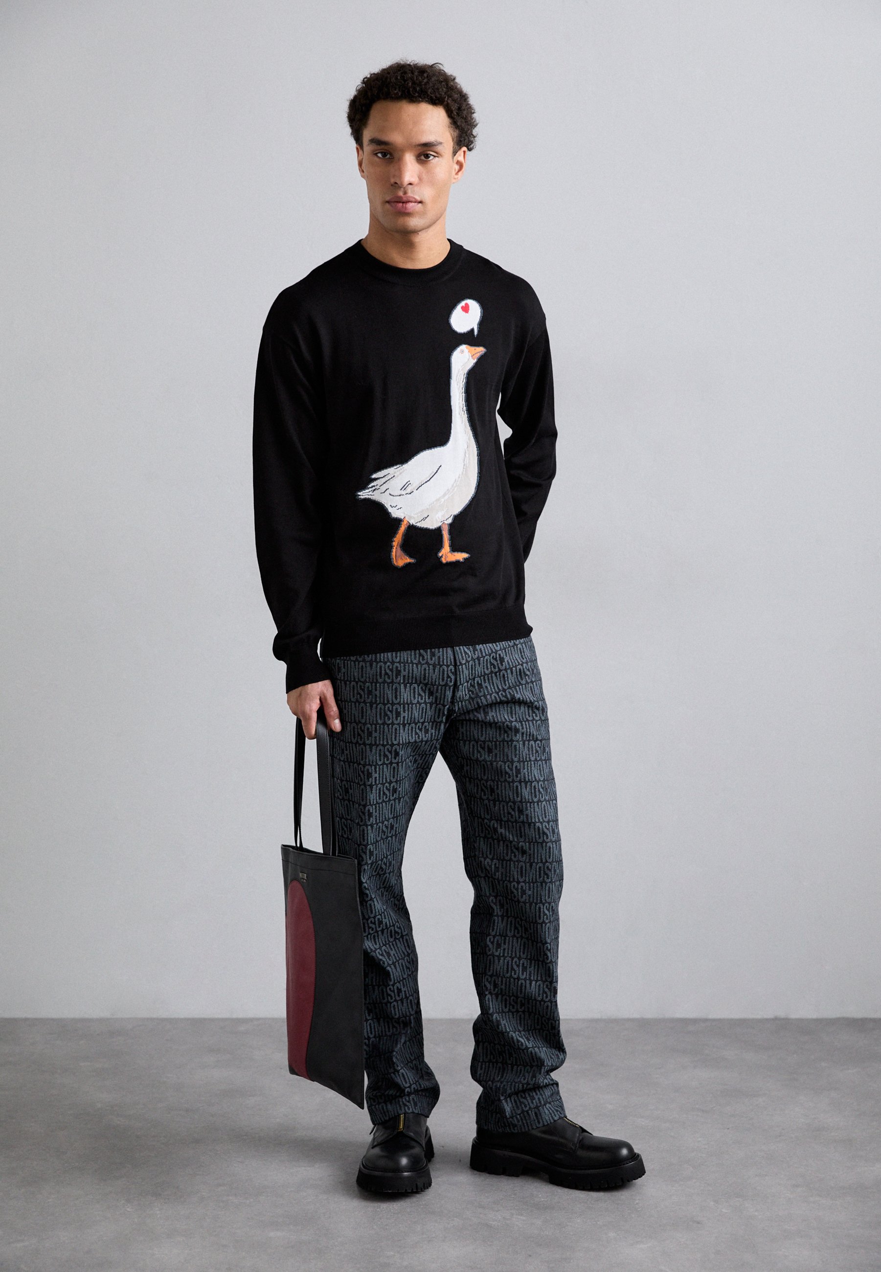 【関税込み】Moschino ブラック Goose セーター MOSCHINO ICONIC ARCHIVE GOOSE - Jumper - black - Zalando.co.uk