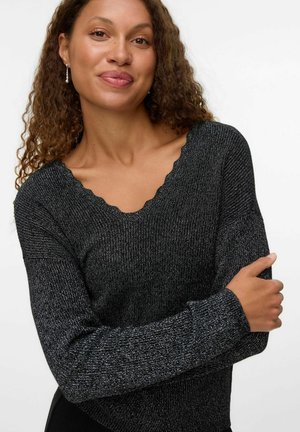 Maglione nero con texture, dotato di scollatura a V ondulata e maniche lunghe, realizzato in un materiale lucido e intrecciato che aggiunge brillantezza.