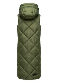 Vesta lungă, fără mâneci, din material puffer, de culoare verde măslin, cu un model cu diamante matlasat, glugă căptușită și slituri laterale pentru o mișcare mai ușoară.