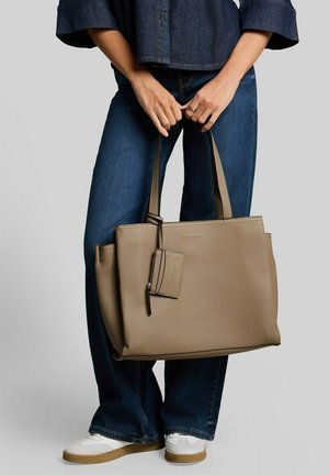 TOM TAILOR, TOM TAILOR BAGS TTMAYAN L SHOPPER MIT ANHÄNGERTASCHE - Shopping Bag - taupe   taupe