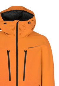 Chaqueta impermeable naranja con un forro interior negro. Presenta una capucha, bolsillos con cremallera, orificios de ventilación y cremalleras negras en contraste.
