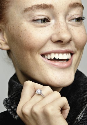 Pandora ROUND SPARKLE HALO - Ring - silver coloured