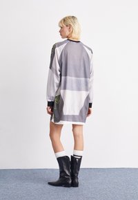 adidas Originals MESH TEE - Kasdienė suknelė - grey