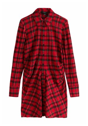Rochie cămașă în carouri roșii, cu mâneci lungi, guler și nasturi în față. Are accente negre și galbene în modelul în carouri. Material texturat.
