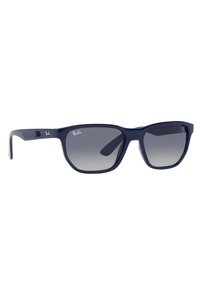 Occhiali da sole blu navy con lenti grigie sfumate, forma rettangolare, montatura in plastica liscia e dettaglio del logo discreto sulla astina.