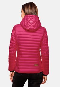 Fuchsia puffy jacket with quilted pattern, hood, and ribbed cuffs. Textured fabric with horizontal seams; features a branded tag on the back.