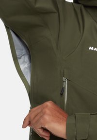Mammut CRATER HOODED JACKET MEN - Hardshell-jakke - dark marsh