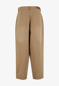 Seleccionado, unionbeige