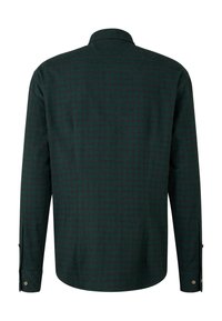 Groen geruite overhemd met lange mouwen, een standaard kraag en een ronde zoom. Heeft een vage zwart rasterpatroon en zilveren knopen.