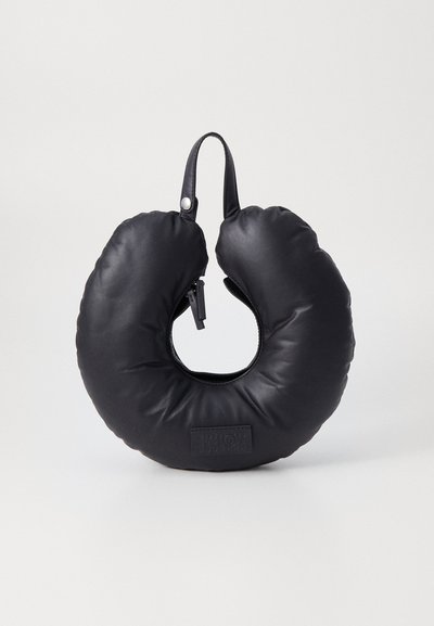 MM6 Maison Margiela TRAVEL PILLOW BAG UNISEX - Handbag - black