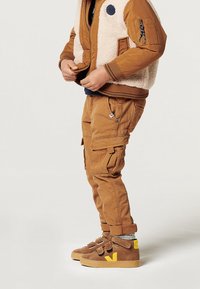 Noppies Chaqueta de entretiempo - brown