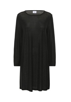 Musthave musta pikkade varrukatega kleit, millel on vabalt langev lõige ja ümar kaelus, valmistatud kergest, sädelevalt kangast, millel on minimaalne õmbluse detail.