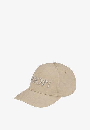 Beige honkbalpet met subtiel patroon en grote witte geborduurde tekst "JOOP!" op het voorpaneel.