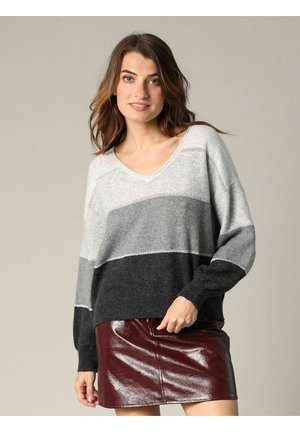 Pullover - grau