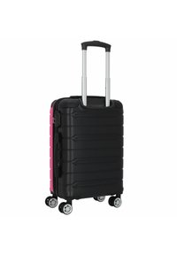 Valigia rigida nera e rosa con superficie testurizzata, manico in alluminio estensibile e quattro ruote girevoli per una facile manovrabilità.