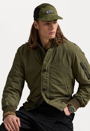 - Kurtka Bomber