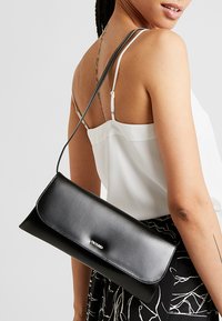 Picard BERLIN - Borsa a mano - schwarz