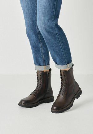 Tamaris, STIEFELETTE - Platform ankle boots - mocca