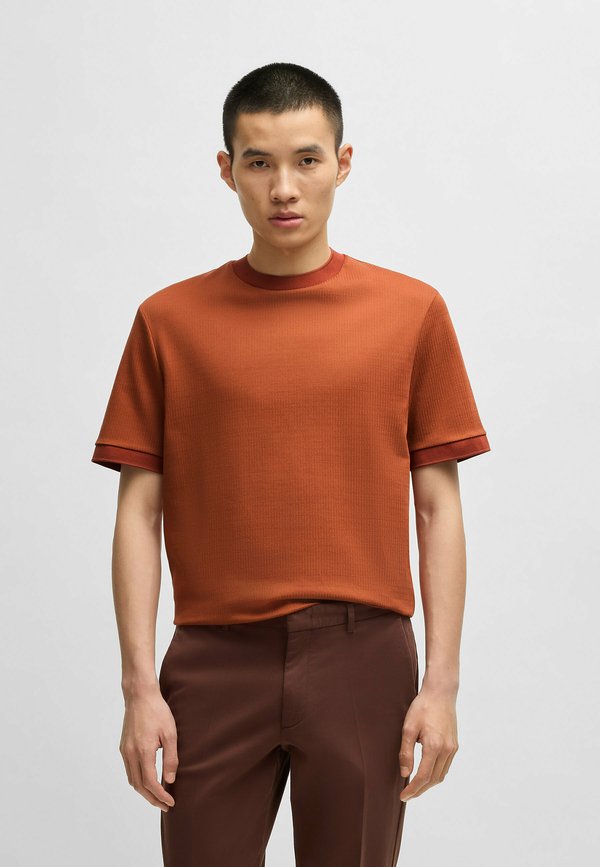 Basic T-shirt - dark orange six