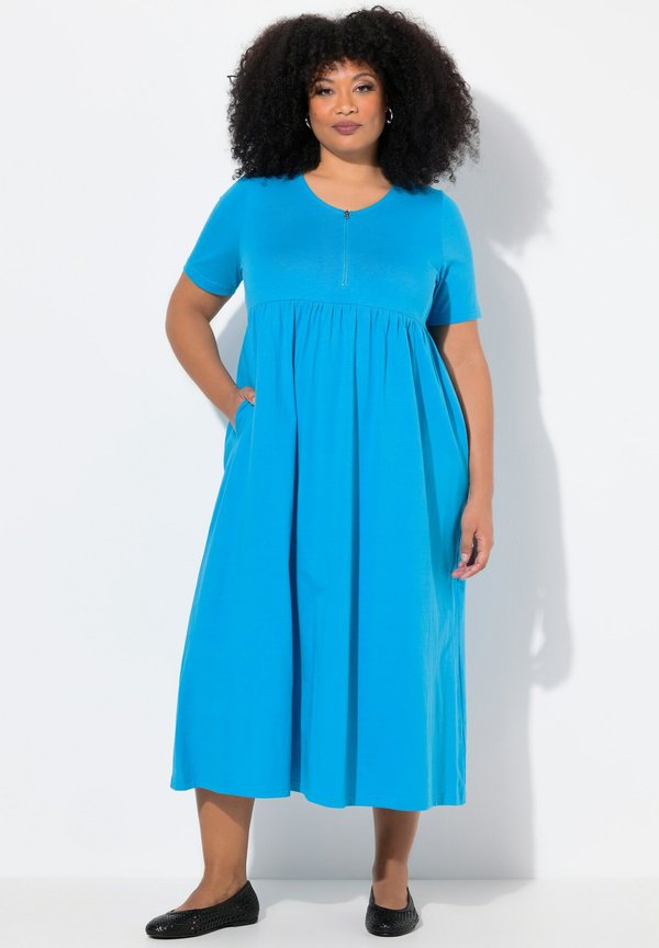 ZIP FRONT SHORT SLEEVE SWING EMPIRE - Strickkleid