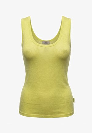Débardeur sans manches en maille jaune avec encolure dégagée, silhouette ajustée et petite étiquette en tissu sur le côté inférieur gauche.