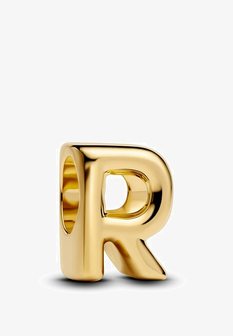 Ciondolo a forma di lettera "R" placcato in oro, con una finitura lucida, bordi arrotondati e un centro aperto, che enfatizza un design moderno.