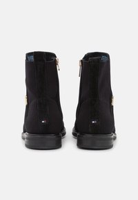 Tommy Hilfiger Botines - black