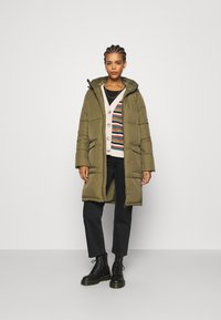 Object OBJZHANNA LONG JACKET - Casaco de inverno - burnt olive