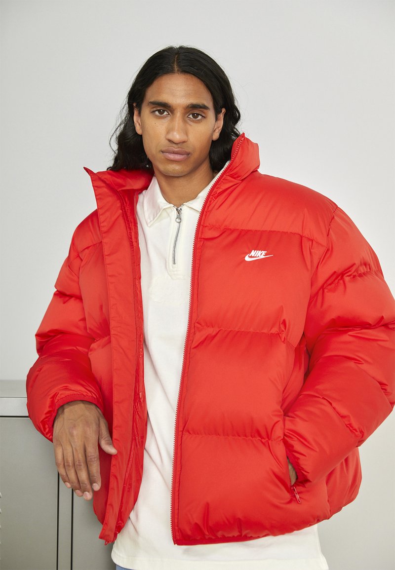 Nike Sportswear CLUB PUFFER - Jachetă de iarnă - university red/white