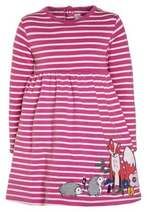 Rosa gestreiftes Kleid mit langen Ärmeln, bestickt mit einem Fuchs und Igeln, geraffter Taille und weicher Stoffstruktur.