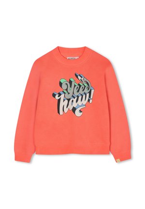 Sweat-shirt corail avec un grand texte graphique multicolore "Yee Haw!" en polices stylisées. Manches longues et col rond avec des poignets côtelés.