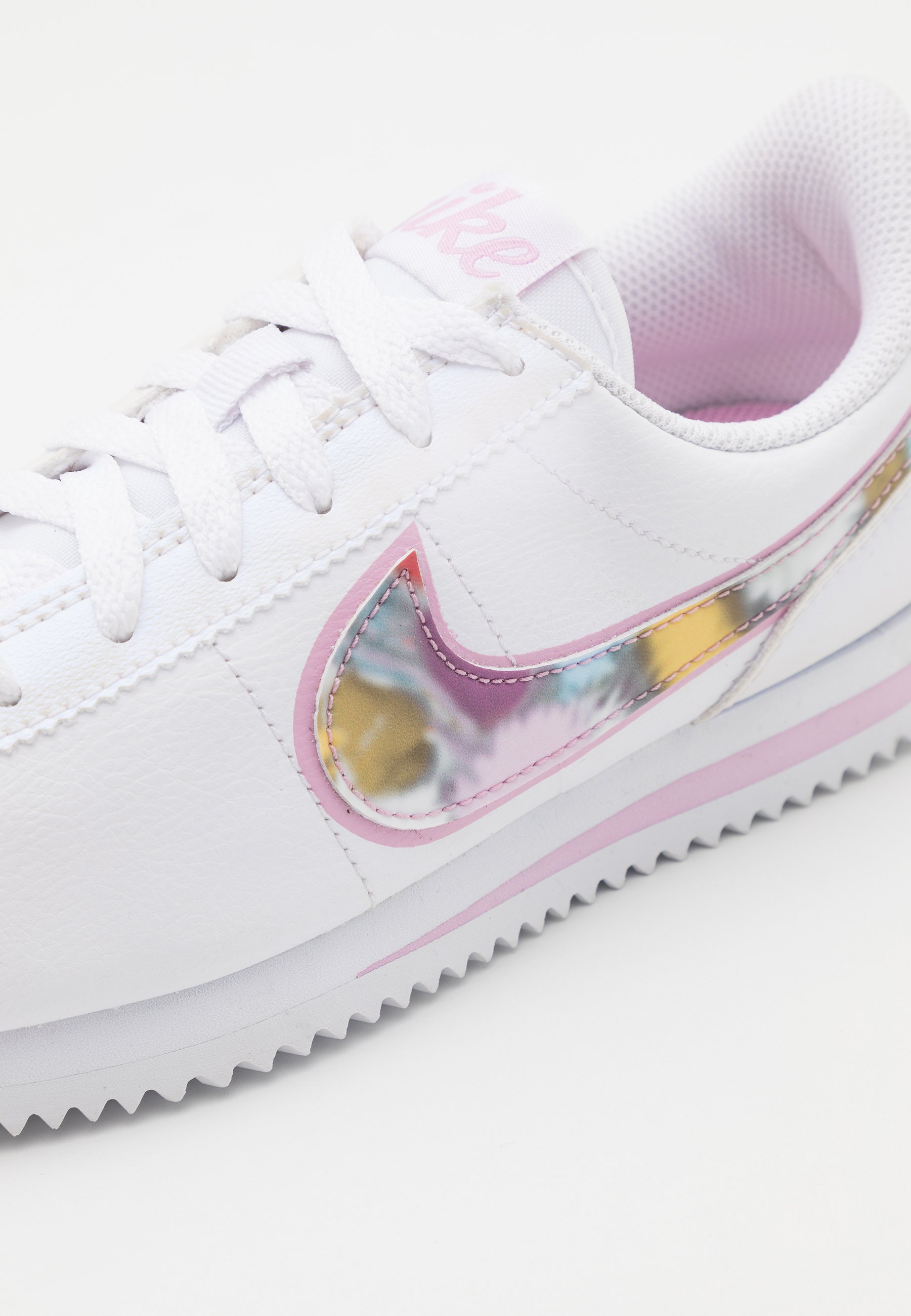 nike cortez metallic pink
