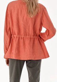 TATUUM Giacca leggera - coral