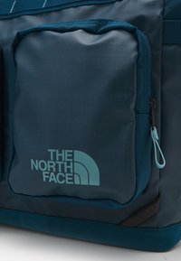 The North Face BASE CAMP VOYAGER TOTE UNISEX - Pirkinių krepšys - midnight petrol/algae blue
