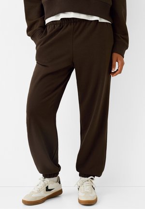 Bershka, Trainingsbroek - dark brown