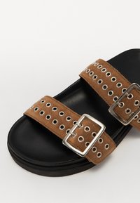 Pavement AUGUSTA  - Mules - taupe