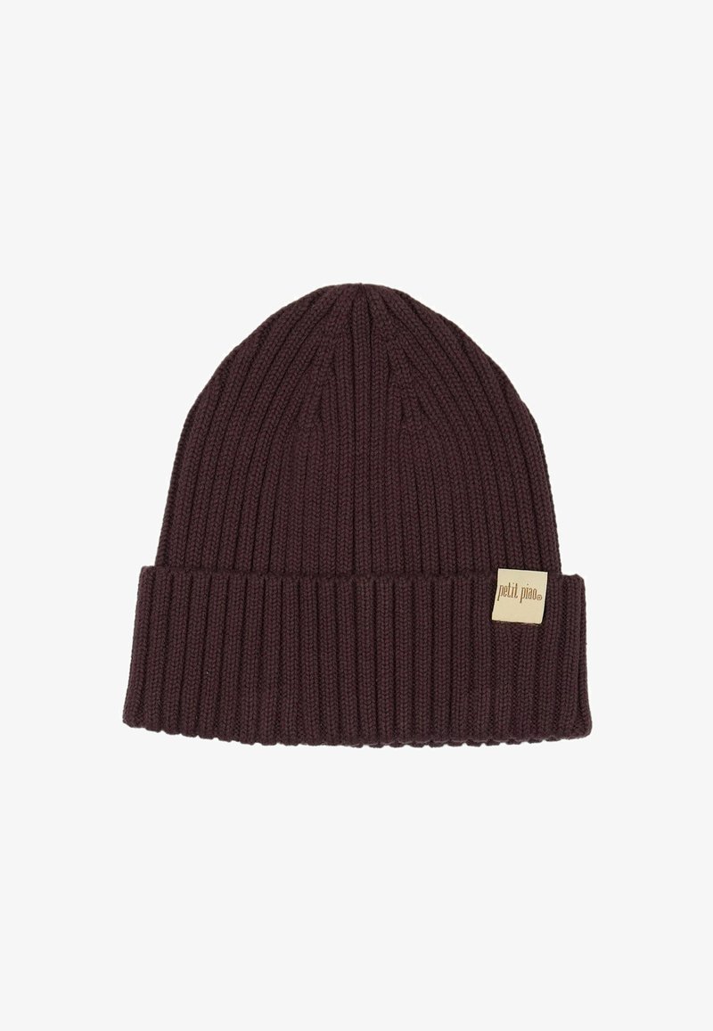 Bonnet en tricot bordeaux avec un revers et une petite étiquette de marque. Fabriqué en tissu texturé présentant un motif côtelé.