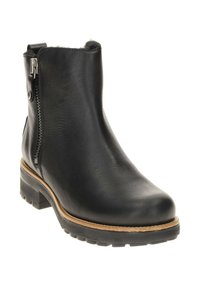 Botín de cuero negro hasta el tobillo con punta redondeada, cremallera lateral y suela de goma texturizada. Acentuado con una costura cosida y un pequeño tacón.