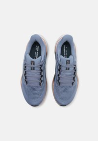Nike Performance AIR ZOOM PEGASUS 41 - Tekaški copati za cesto - blue-grey, rose gold-coloured