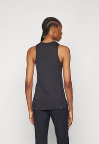 Klättermusen GROA TANK - Top - raven