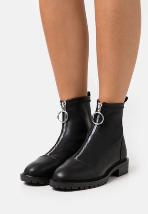 Classic ankle boots - black
