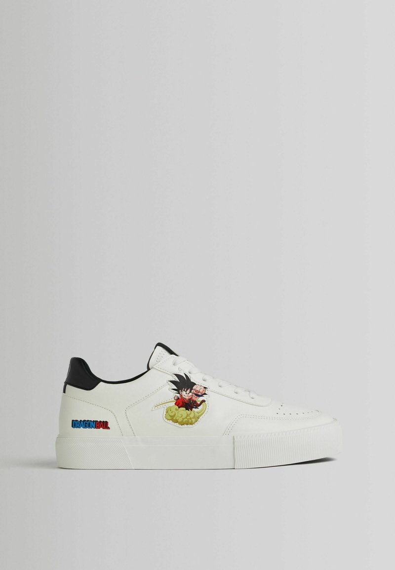 Herren Sneaker low | Bershka DRAGON BALL Sneaker low white/weiß - UA64326 Herren Sneaker low | Bershka DRAGON BALL Sneaker low white/weiß - UA64326
