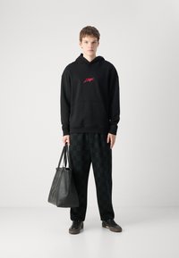 HUGO Sportska majica - black