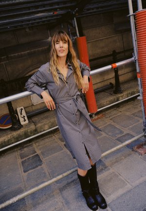 b.young, BYFIGGA DRESS - Abito a camicia - asphalt