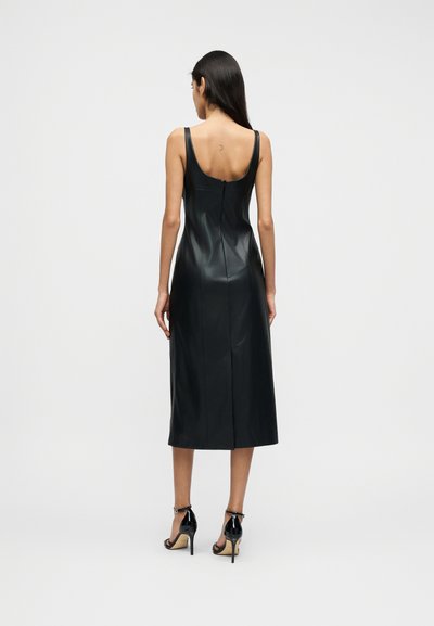 The Drop Robe Midi Similicuir Avec Découpes Sabi - Robe Femme Ajustée